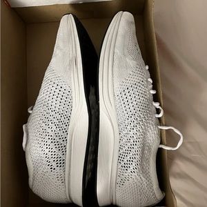 Nike Flynit Racer WHITE (Goddess)